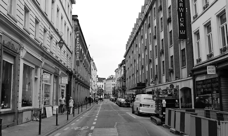 Când soțul meu era plecat, soacra m-a dat afară: Povestea unei trădări neașteptate