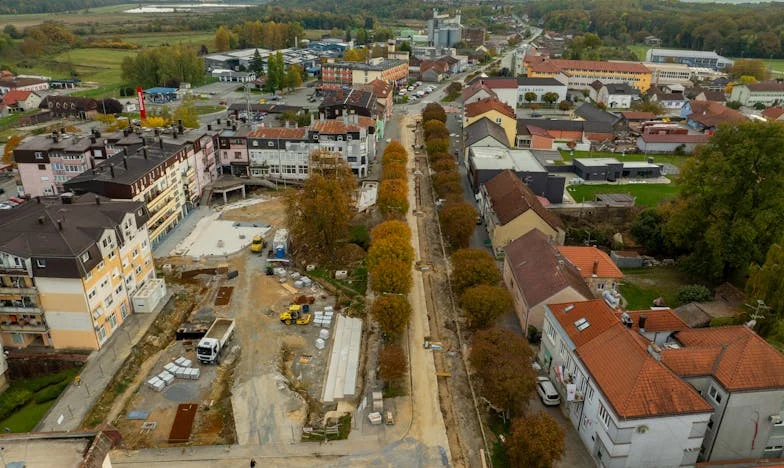 Casa care nu mai e acasă: Povestea mea despre familie, bani și alegeri imposibile