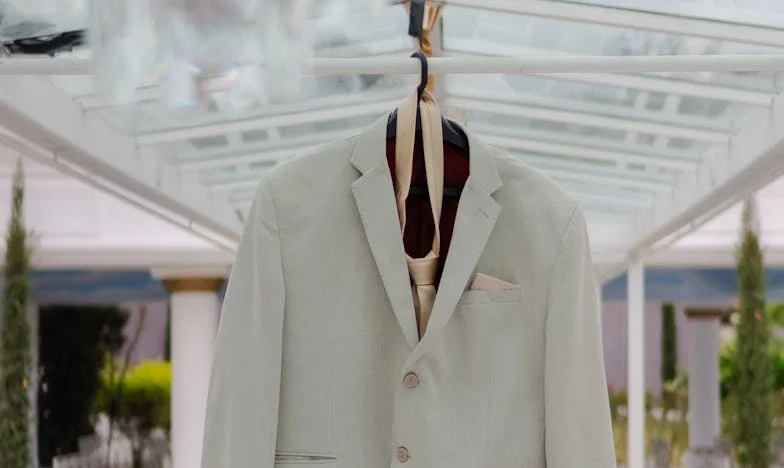 Ciorbă de tăiței și liniște: Cum am încercat să-mi conving copiii să plece din casa mea