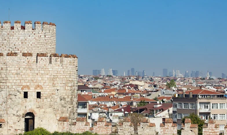 După ce am rămas văduvă, copiii lui m-au dat afară: O viață nouă la 45 de ani într-un sat uitat de lume