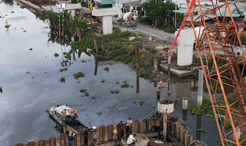 Între două lumi: Povestea mea cu soacra care nu locuiește cu noi, dar e mereu prezentă