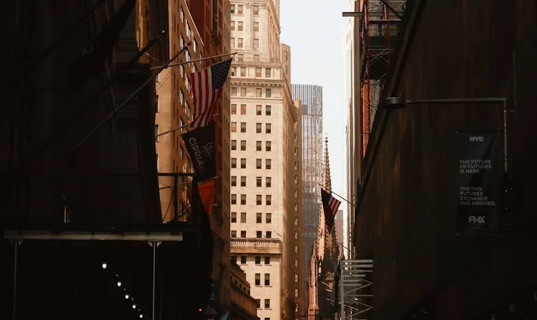 Între două lumi: Povestea unui vis frânt de familie