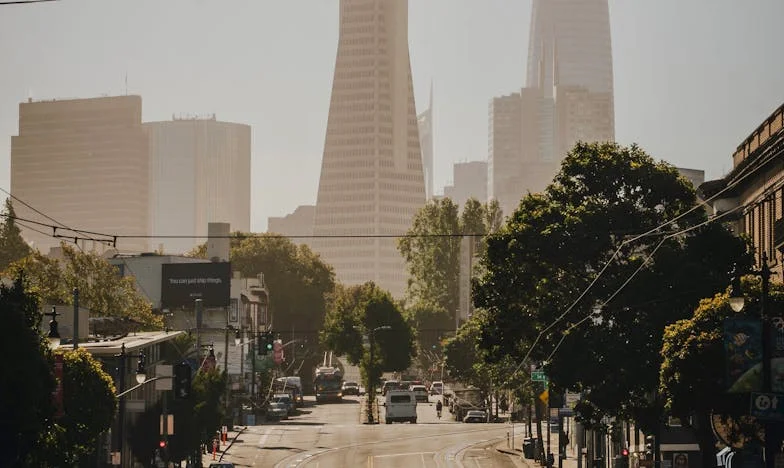 Dintr-o colivie în alta: Povestea mea între o mamă toxică și o căsnicie fără iubire