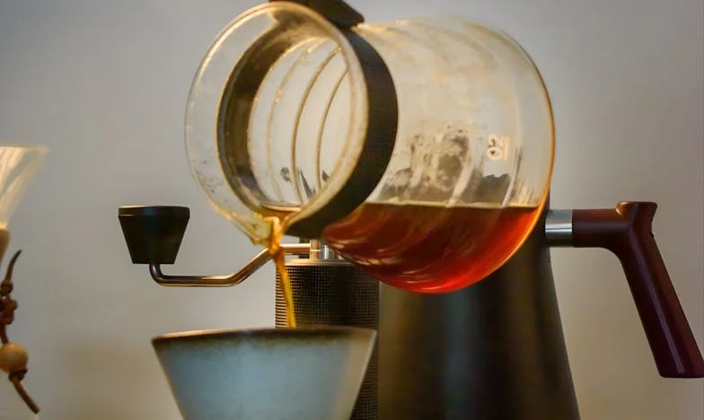 După zece ani, tatăl biologic al fiului meu vrea să revină în viața noastră. Sunt pierdută.