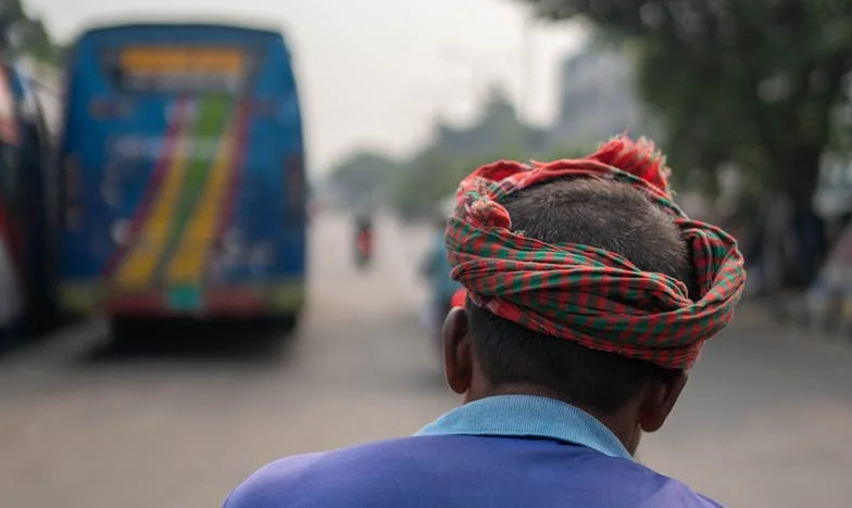 În umbra noii soții: Lupta unei mame pentru fericirea fiului său