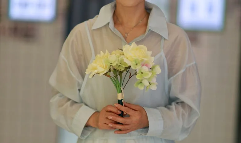 Lacrimi între pereți: Povestea unei fiice care nu mai poate trăi în umbra mamei