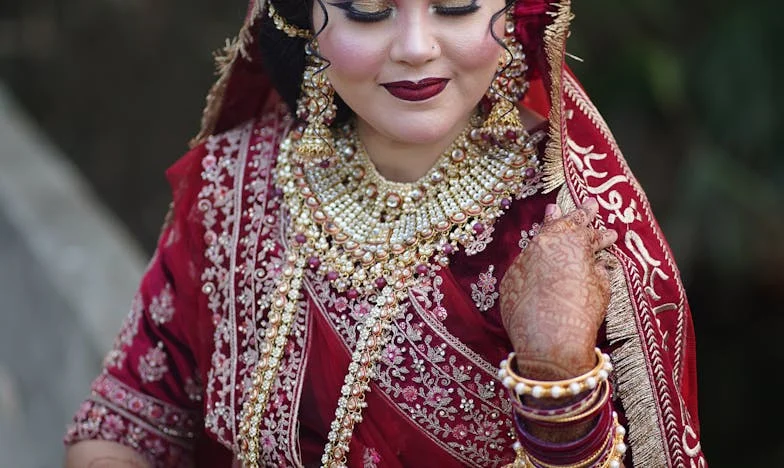 Oglinda spartă: Povestea mea despre trădare, iertare și regăsire