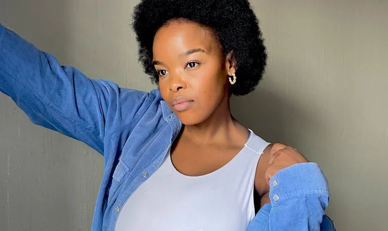 Când sângele nu e totul: Povestea mea despre familie, abandon și regăsire