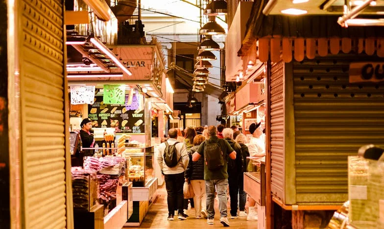 Fiecare weekend, un nou război: Mărturia unei nurori captive între două lumi