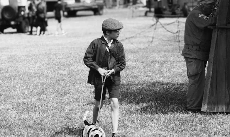 Umbra unei mame: Povestea Marianei, femeia care a trăit ca Mihai