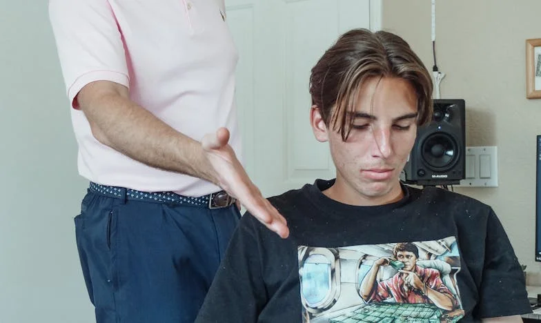 Când laptele se varsă pe podea: Povestea unei familii în pragul destrămării