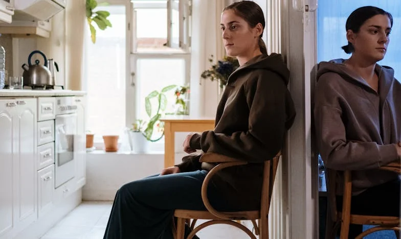 Casa noastră, numele lor: Povestea unei trădări tăcute