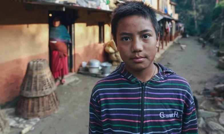 „Nu ești bunică, ești mama mea!” – Povestea unei femei care refuză să-și trăiască bătrânețea după reguli