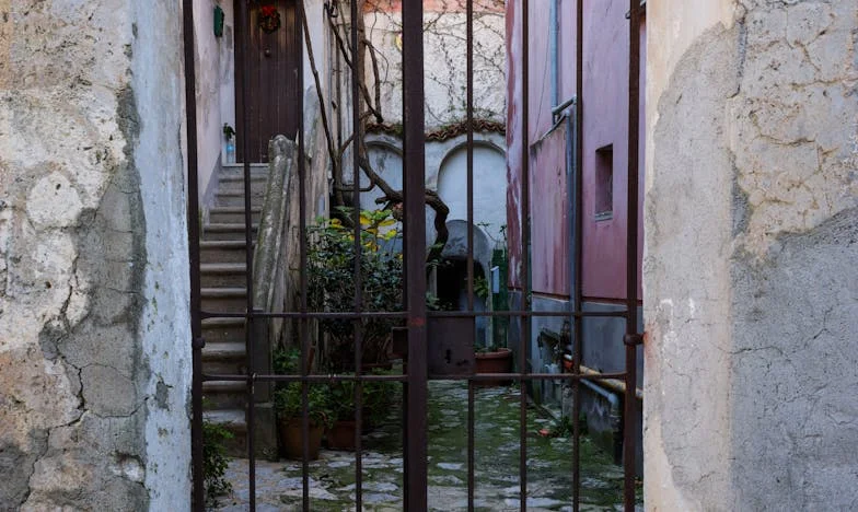 Totul pentru el, nimic pentru mine: povestea unei trădări