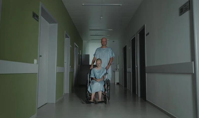 Am aflat de trădarea lui când eram la pământ: În timp ce eu luptam pentru viață, el era la ea