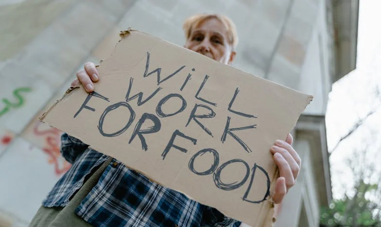 De ce ar trebui să-mi pese cât de bătrână par? – Postarea mea virală despre standardele de frumusețe a stârnit furtună pe internet