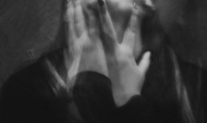 Am dat totul pentru el – și aproape m-am pierdut pe mine însămi. Povestea mea despre control, frică și regăsire