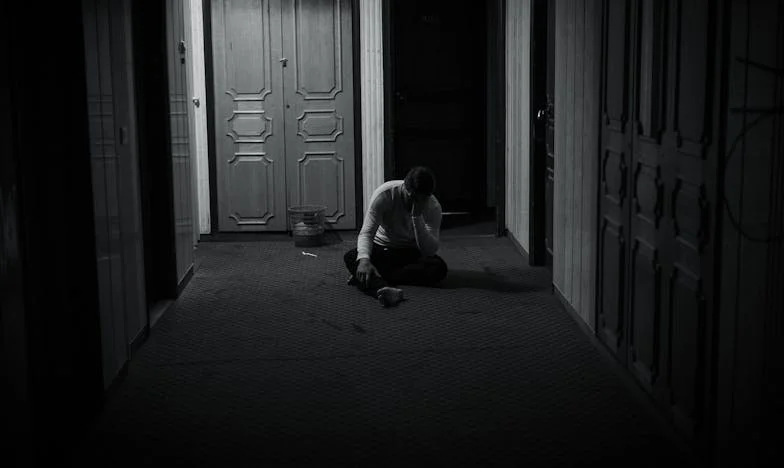 Cât mai pot duce? Povestea unei femei care ține familia pe umeri, în timp ce soțul ei pare absent