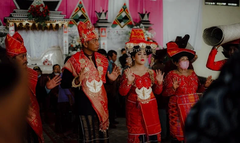 Cum am găsit liniștea prin credință: Povestea unei încercări de șantaj și a unei familii puse la încercare