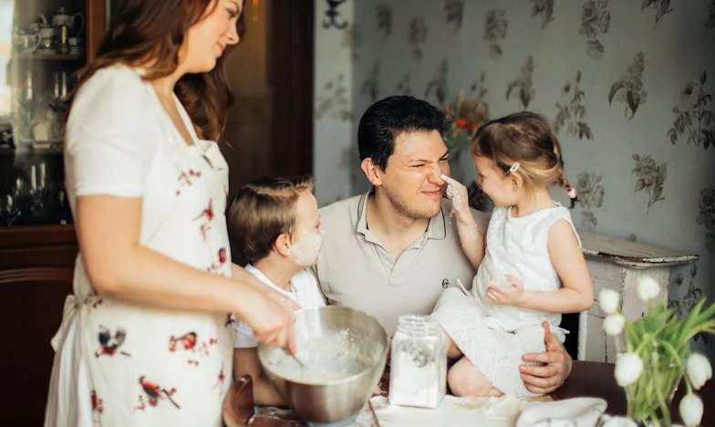 Inima mea s-a frânt când a trebuit să-i dau drumul mâinii fiului meu: Povestea unei mame care a pierdut totul într-o singură noapte