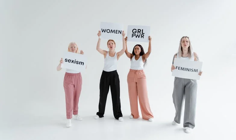 Între Două Lumi: Povestea Granițelor și Așteptărilor în Propria Mea Familie