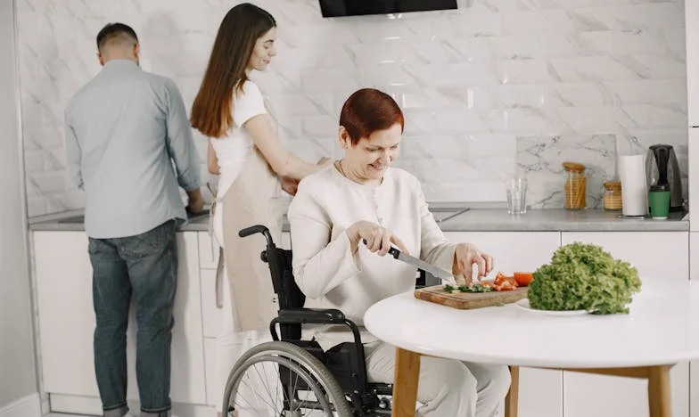 Nu mi-am imaginat niciodată că voi ajunge să-mi salvez viața prefăcându-mă moartă: Mărturia Mariei Dobre despre abuz, frică și renaștere