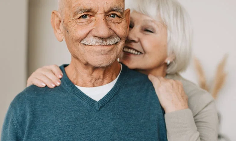 Soțul meu m-a numit „porc gras” la masă. Am tăcut, dar apoi am făcut ceva ce nu va uita niciodată…