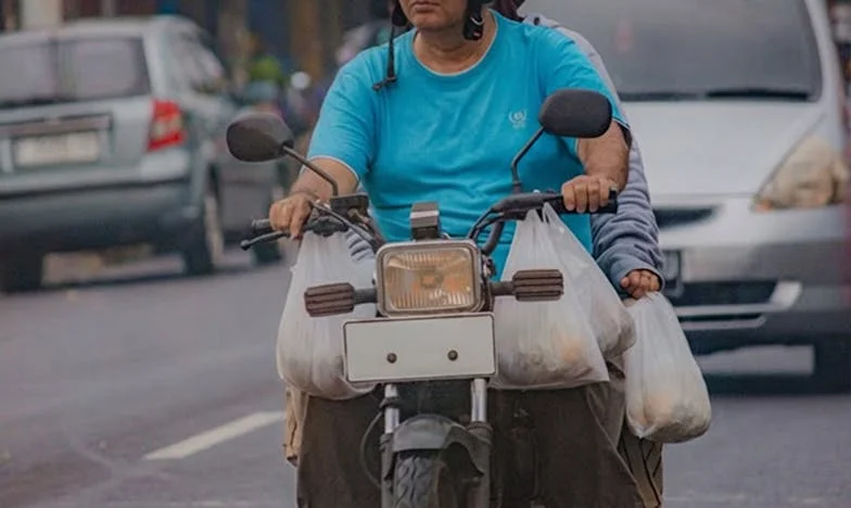 Telefonul care mi-a sfâșiat viața – povestea unei prietenii pierdute, a trădării și a secretelor de familie