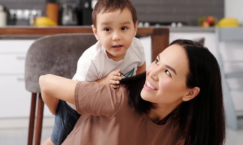 Am încuiat-o pe soția mea în debara pentru că a sfidat-o pe mama mea—Dar ce am găsit dimineața următoare mi-a schimbat viața pentru totdeauna