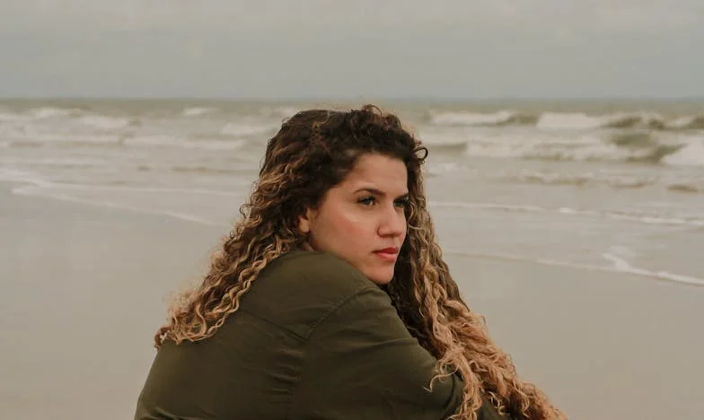 Cadoul Neatins: Povestea unei Cutii și a Tăcerii din Căsnicia Noastră