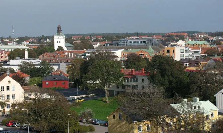 Când Acasă Nu Mai E Refugiu: Fuga Mea de la Miezul Nopții și Lecția Amară a Încrederii