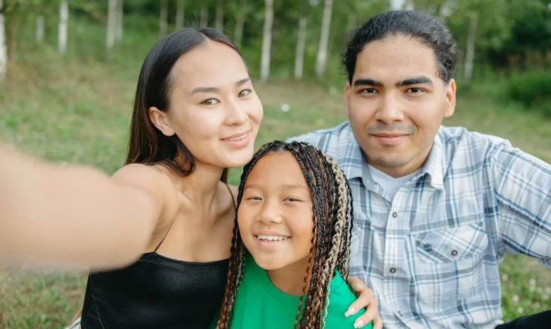 Castelul de nisip al sincerității: Vara în care am încercat să-mi apropii sora vitregă