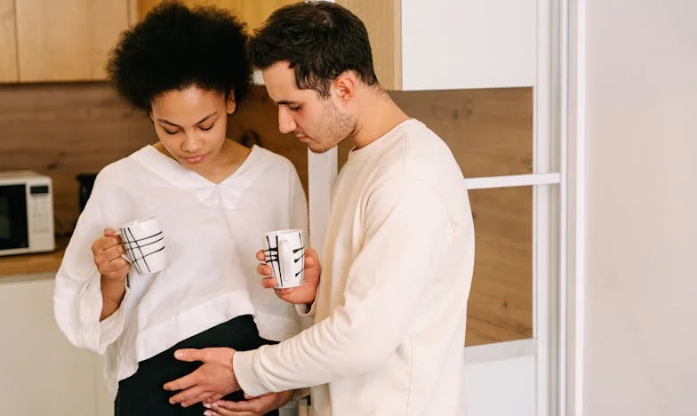 Între două case: Povestea căutării acceptării într-o familie nouă