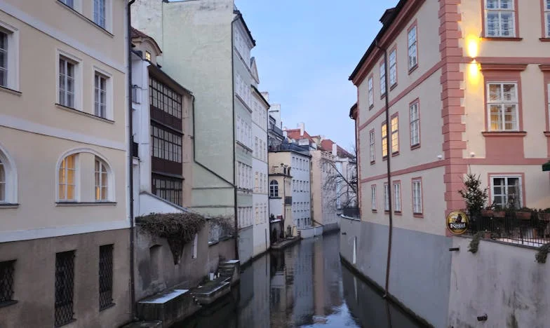 Mi-a Lăsat Totul, Dar Niciodată Nu M-a Strigat „Fiica Lui”: Ziua În Care Familia Mea S-a Întors Împotriva Mea