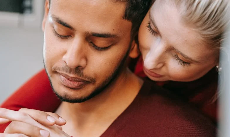 Ultima dorință a soțului meu m-a zdrobit: totul a lăsat unei străine. Oare toată viața noastră a fost o minciună?