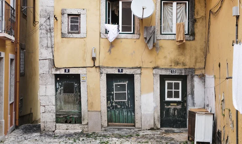 Cień obietnicy: Historia ojca i syna w dzisiejszej Polsce