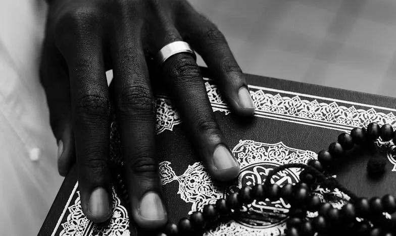 Jesteś moim wszechświatem – historia o miłości, która rodzi się w cieniu rodzinnych konfliktów