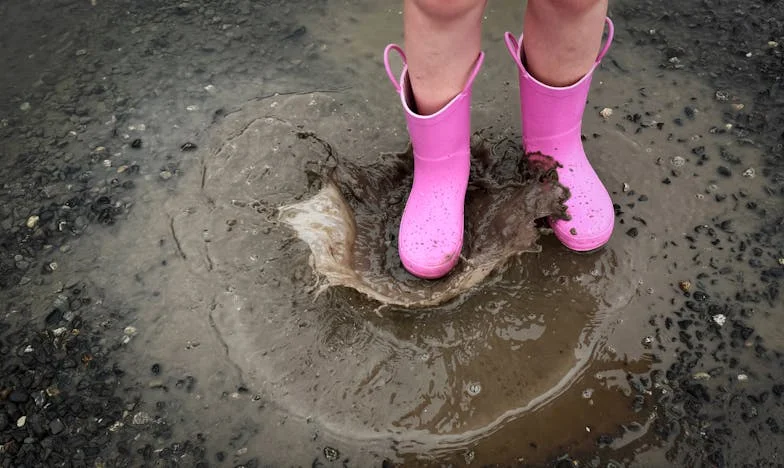 Porzucona przez rodzinę: gdy matka i teściowa wybrały siebie, a ja zostałam sama z dziećmi