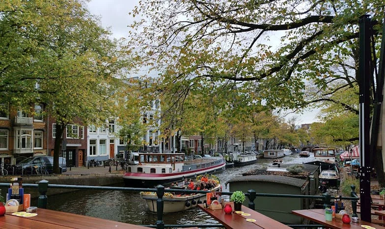 Sobotni Rozłam: Historia jednej rodziny z warszawskiego blokowiska