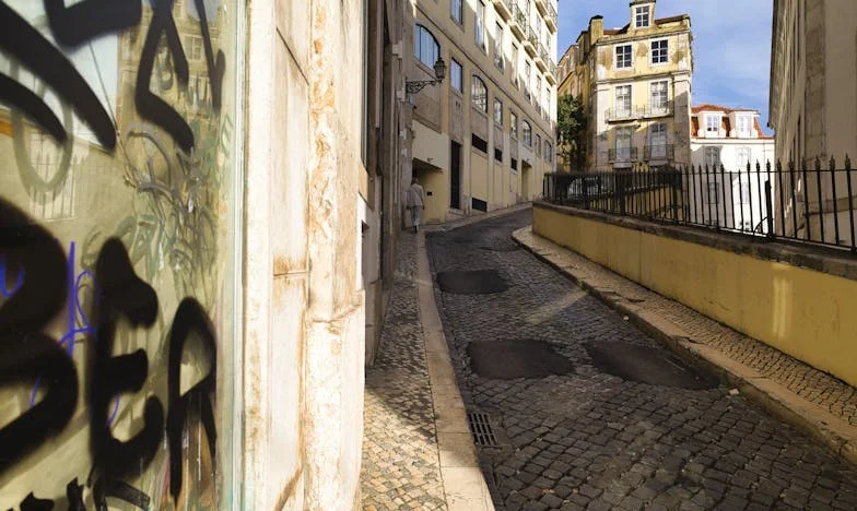 Kiedy duma dzieli dom: Moja walka o szacunek i jedność rodziny