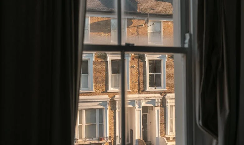 Przeniosłam tatę do domu opieki – rodzina uważa, że go porzuciłam. Czy naprawdę jestem złą córką?