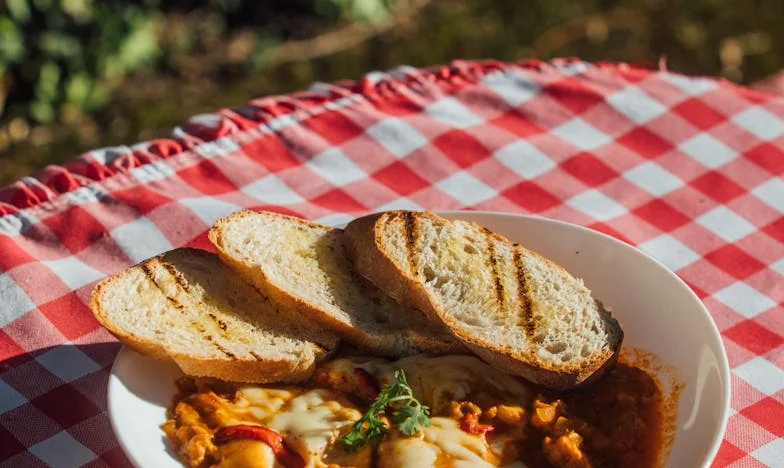 „Jedno wnuczę mi wystarczy!”: Opowieść o miłości, rodzinie i granicach