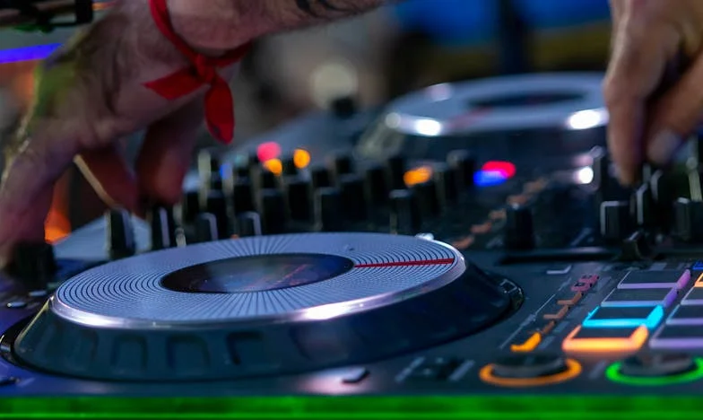 Kiedy miłość boli: Opowieść o ślubie, dumie i nieporozumieniach między matką a córką