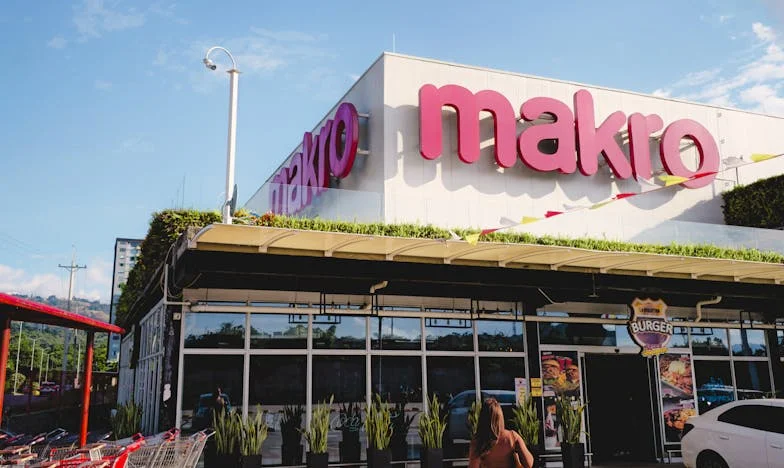 "Przepisz wszystko na mnie! Dlaczego mu uwierzyłaś? On cię tylko oszukuje!" – Moja walka o dom, córkę i godność po zdradzie męża