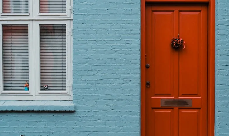 Rozbite lustro: Historia Mileny, która musiała nauczyć się żyć na nowo po zdradzie męża