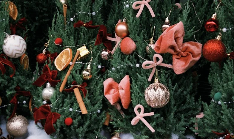 Sprytna Babcia Sprzedaje Mieszkanie, Gdy Dowiaduje Się o Planie Wnuka – Historia o Zdradzie i Odwadze