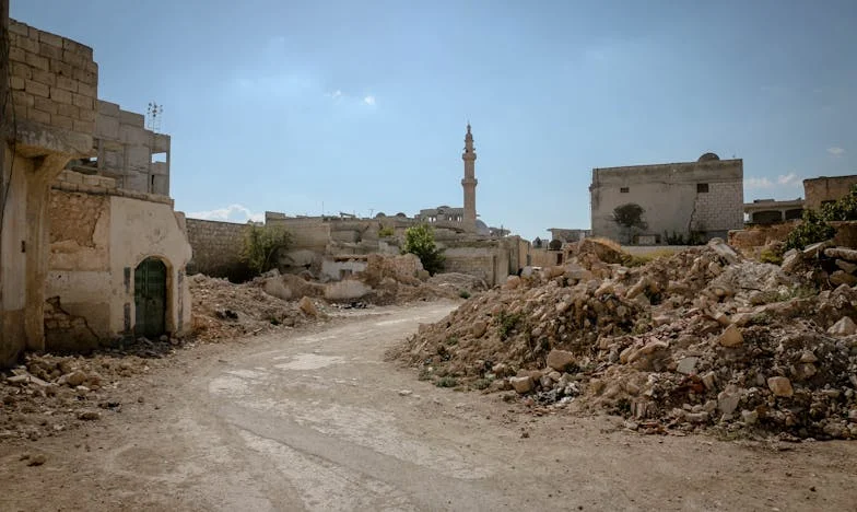 Jak próbowałam powstrzymać nieproszonych krewnych przed wtargnięciem na każdą naszą rodzinną uroczystość – historia o granicach i rodzinnych konfliktach