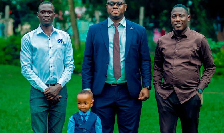 Mąż zdradzał mnie z koleżanką z pracy. Wszyscy wiedzieli, tylko nie ja. Moja historia o upokorzeniu, walce i nowym początku.