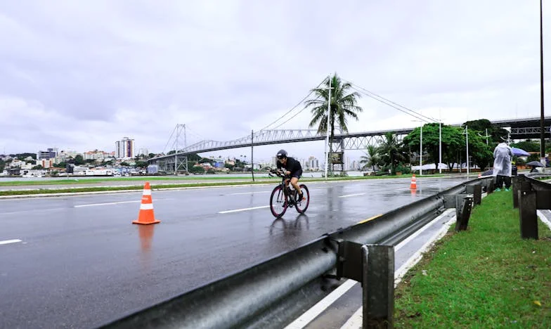 Popiół i kurz: Historia mojego upadku i powrotu do życia