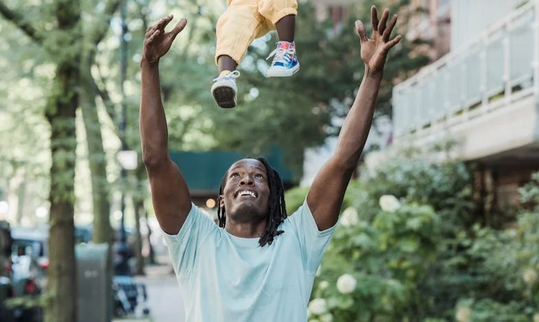 Krew nie zawsze wystarcza: Historia siostrzanej zdrady i rozpadu rodziny